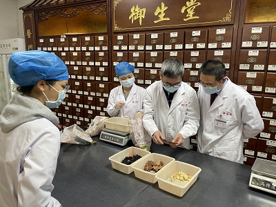 重庆中医肿瘤专科医院|维生素B是肿瘤老人所欠缺的营养要素