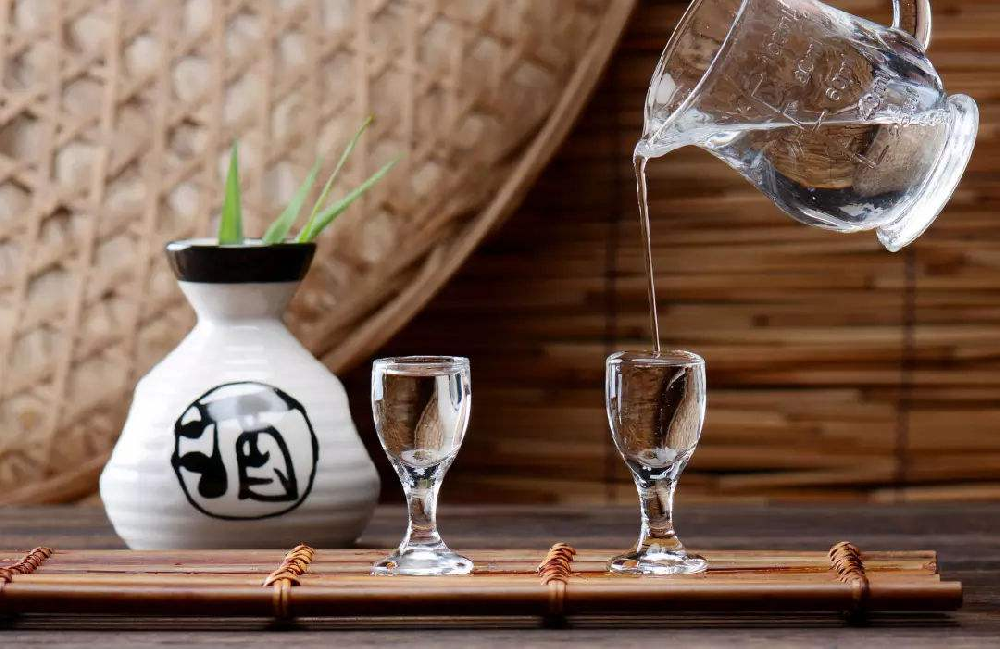 重庆中医肿瘤医师:当心!过度酗酒会引起一系列的肿瘤疾病
