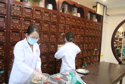 重庆肿瘤医院|晚期胰腺癌胃出血中医怎么治疗的?